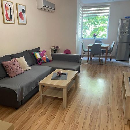 Geri Apartment Burgas Esterno foto