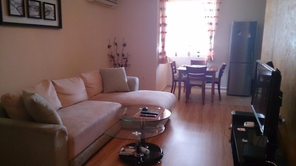 Geri Apartment Burgas Camera foto